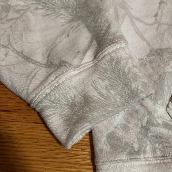 Hollister Feel Good Oversized Pink Camo Hoodie - Picture 3 of 8